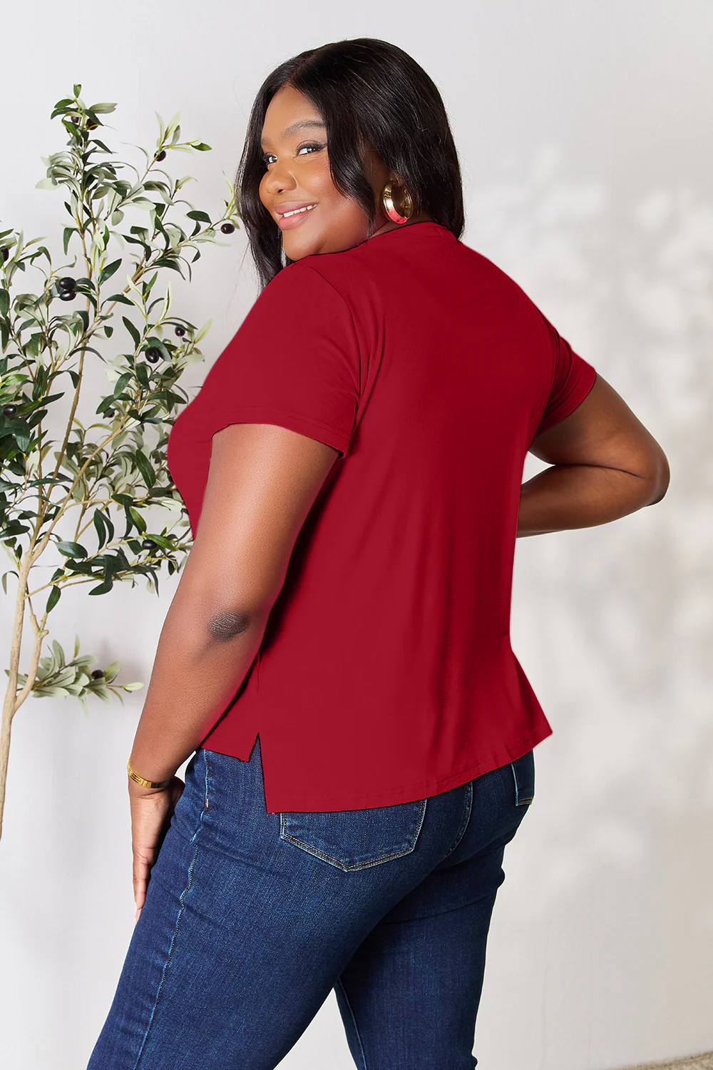 Renee Round Neck Short Sleeve T-Shirt - Image 20