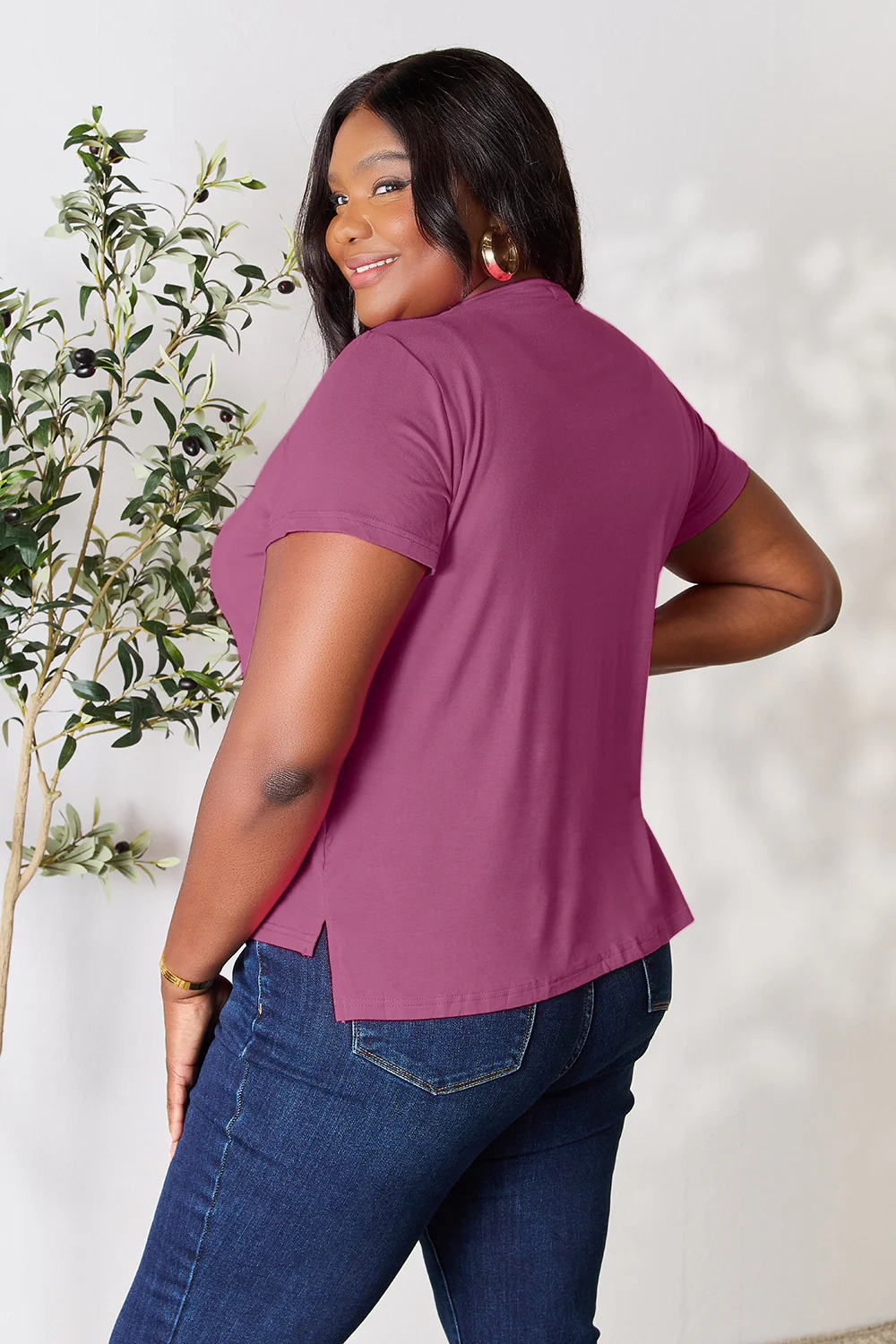 Renee Round Neck Short Sleeve T-Shirt - Image 11