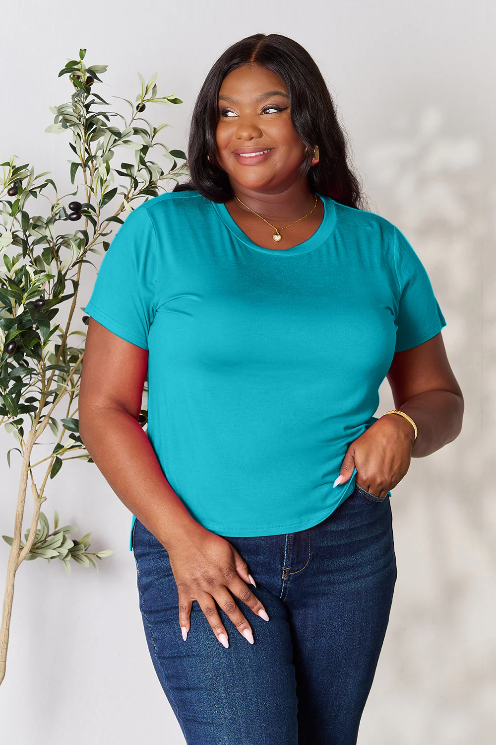 Renee Round Neck Short Sleeve T-Shirt - Image 15