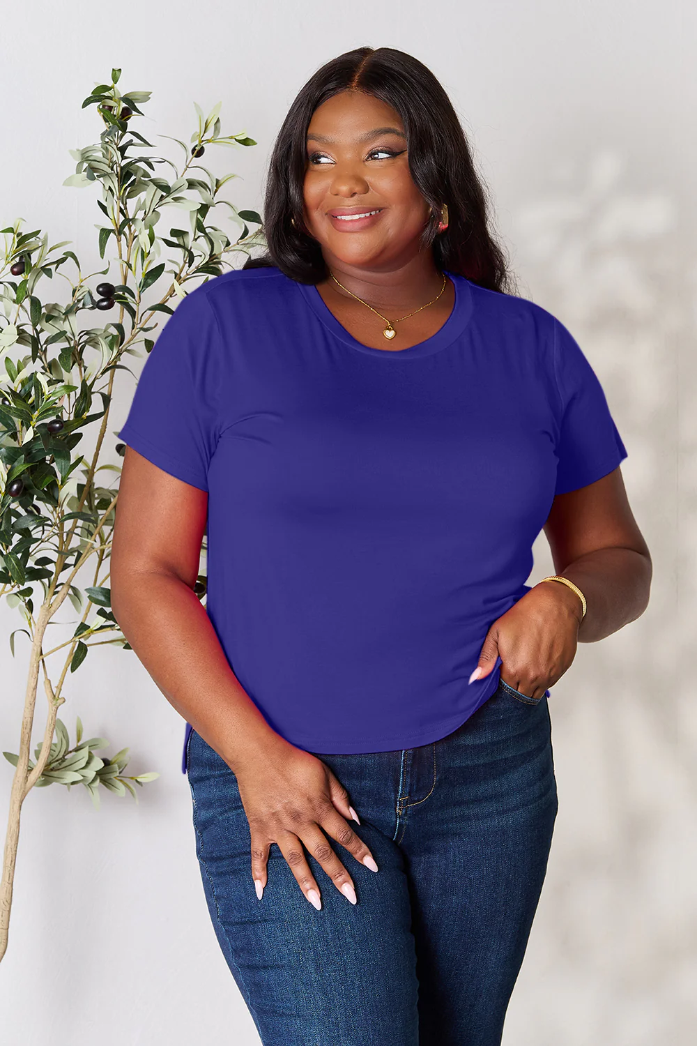 Renee Round Neck Short Sleeve T-Shirt - Image 23