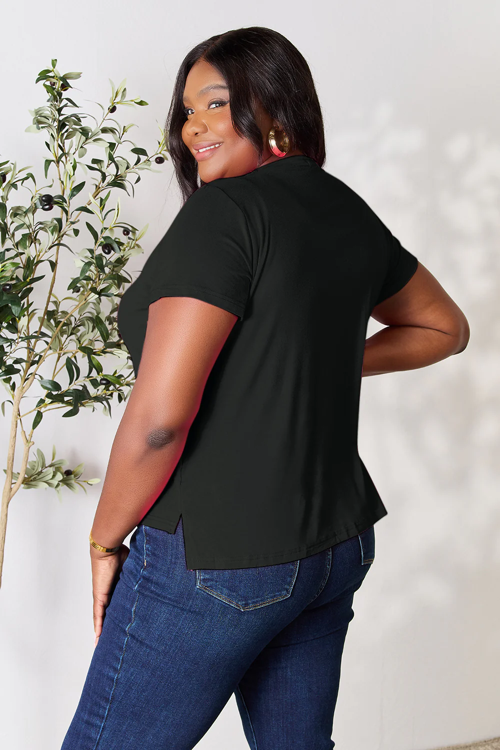 Renee Round Neck Short Sleeve T-Shirt - Image 3