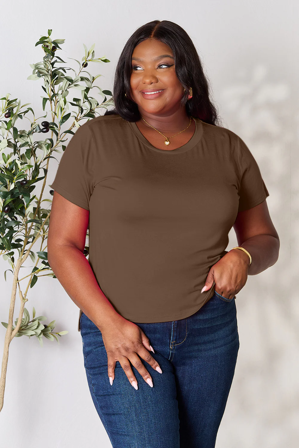 Renee Round Neck Short Sleeve T-Shirt - Image 4