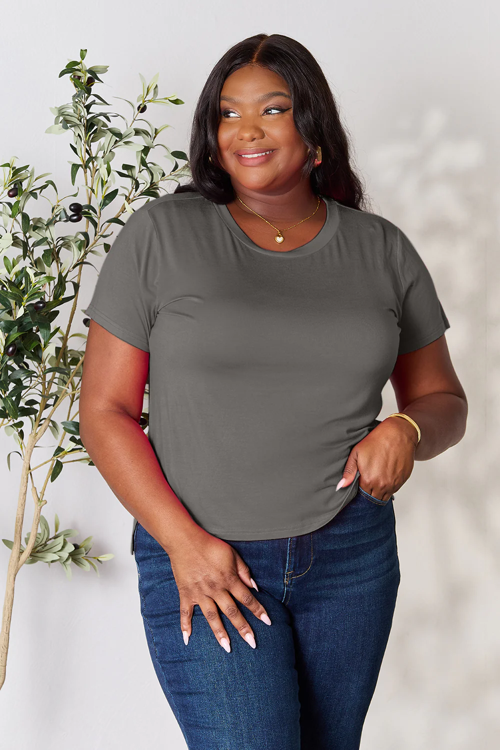 Renee Round Neck Short Sleeve T-Shirt - Image 23
