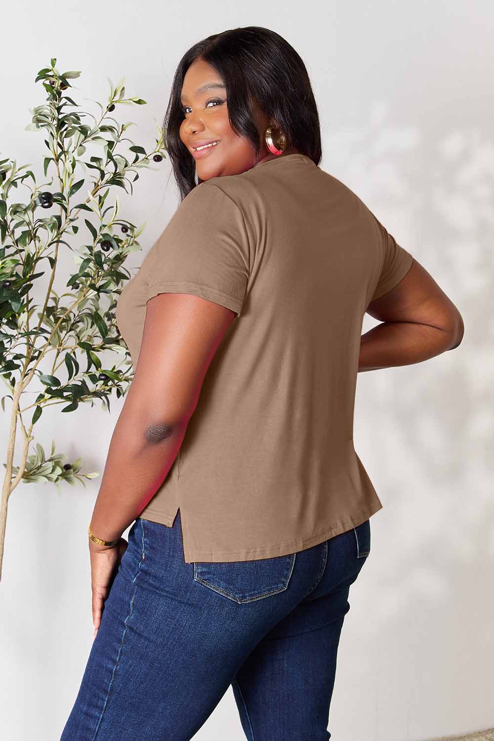 Renee Round Neck Short Sleeve T-Shirt - Image 26