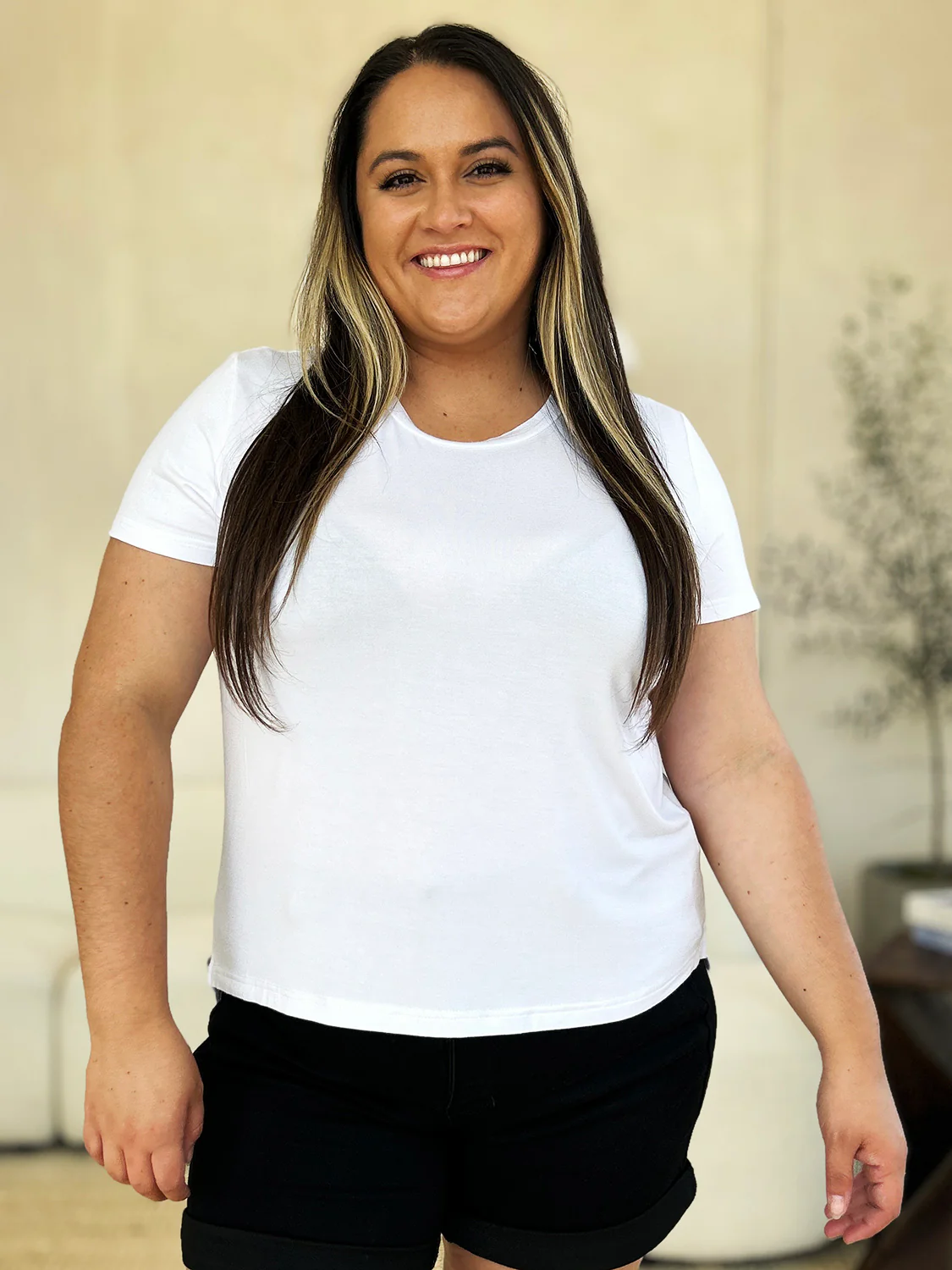 Renee Round Neck Short Sleeve T-Shirt - Image 8