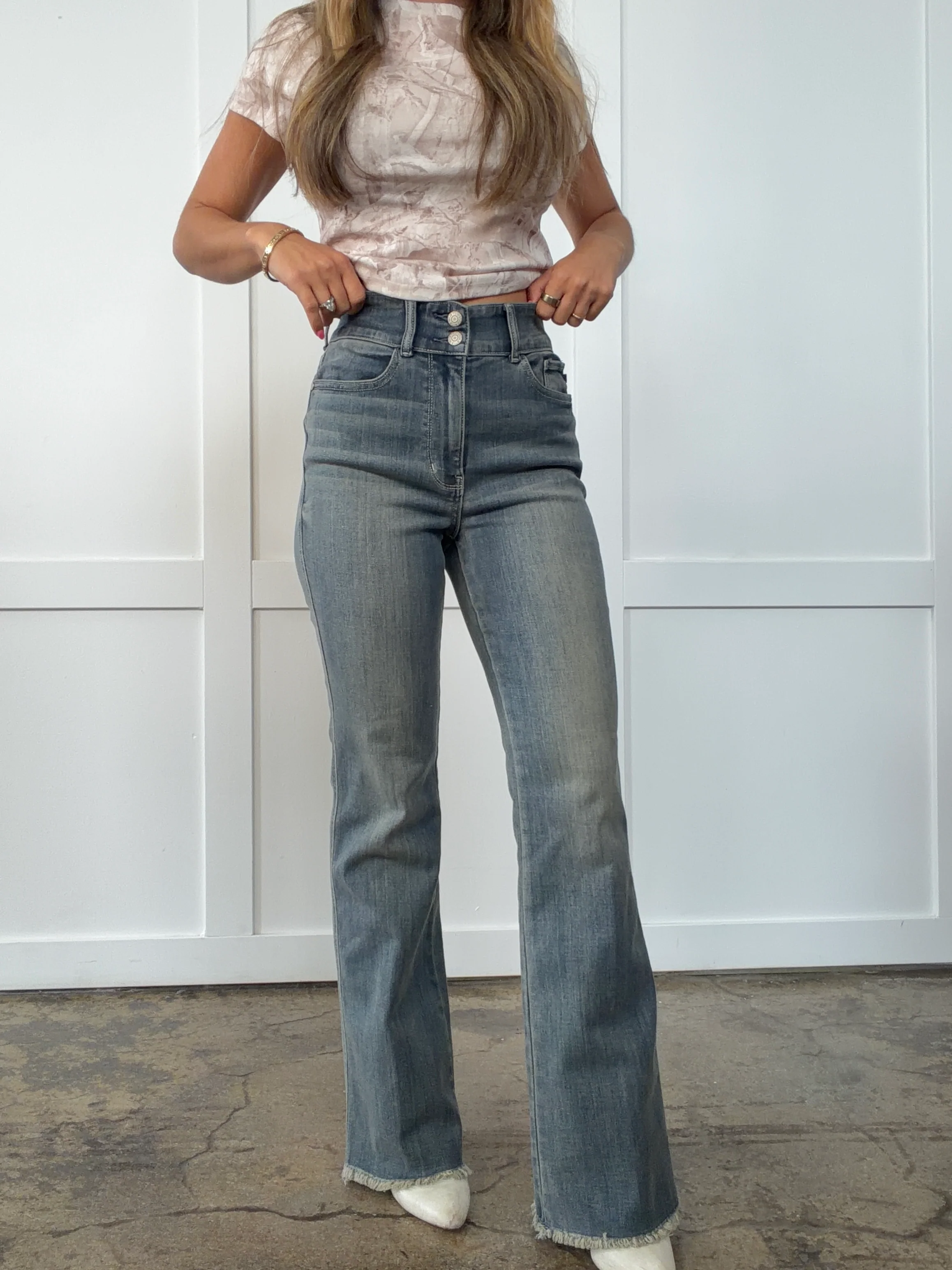 Carly Bootcut Jeans - Image 3