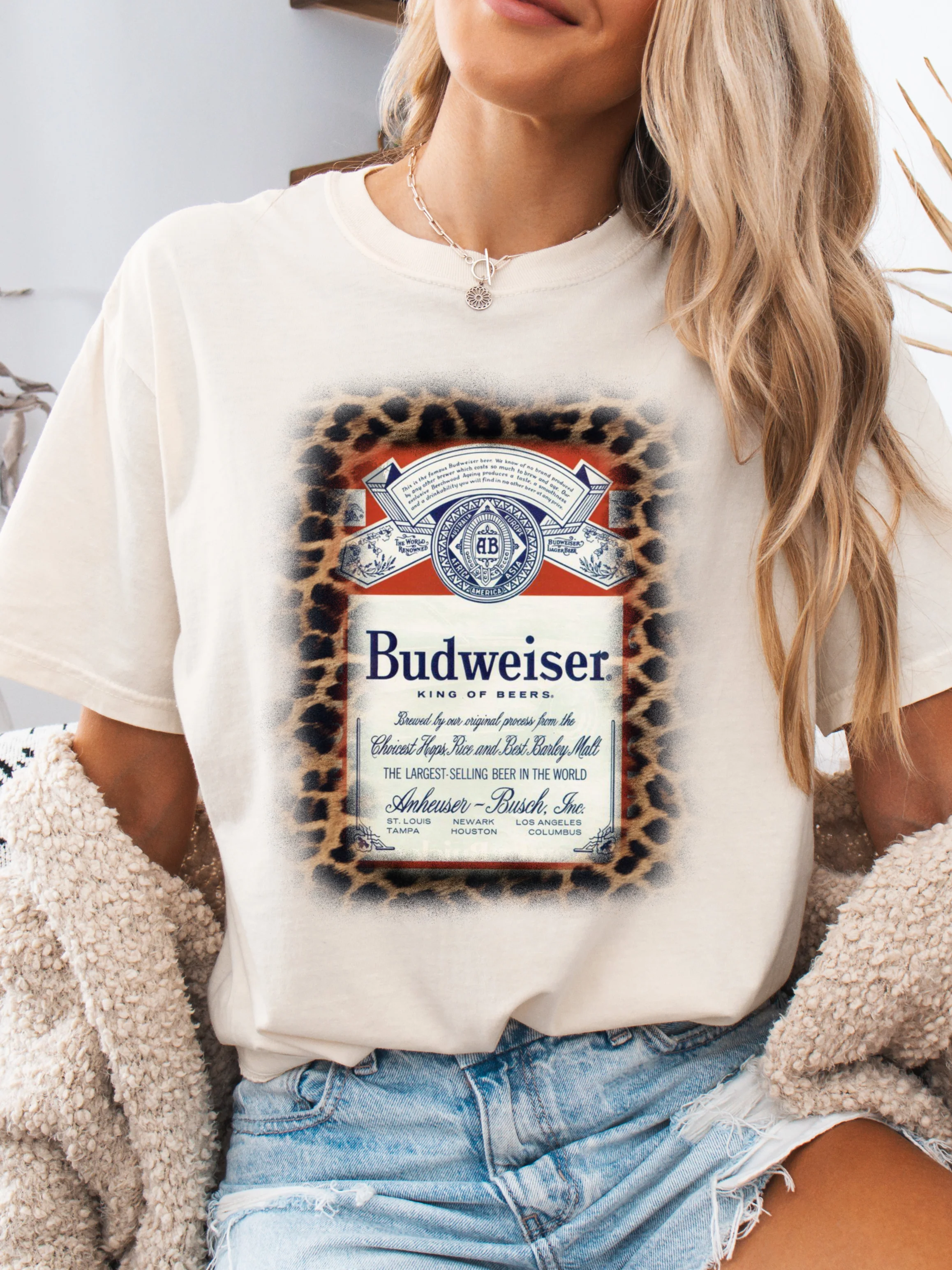 King of Beers Graphic Tee - Image 11