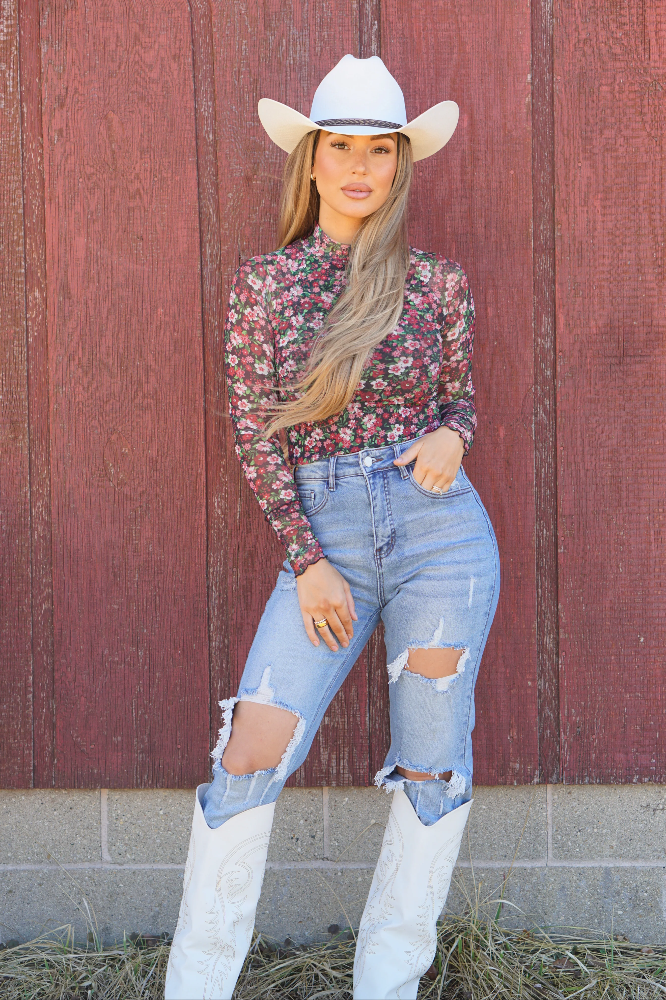 Lindsey Distressed Boyfriend Stretchy Jeans - Medium Wash - Image 3