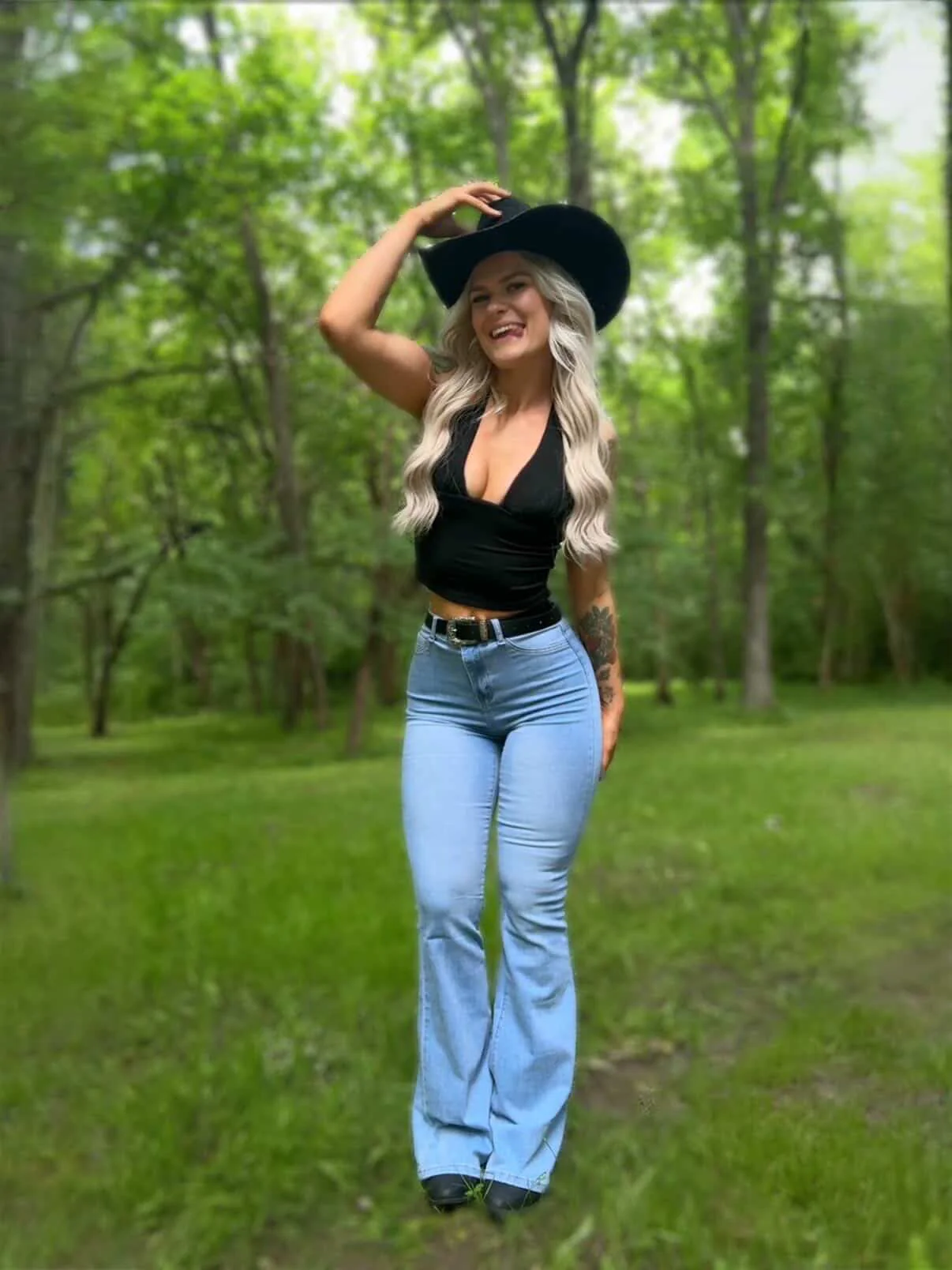 Fiona High Waisted Bell Bottom Flare Jeans - Light Wash - Image 2