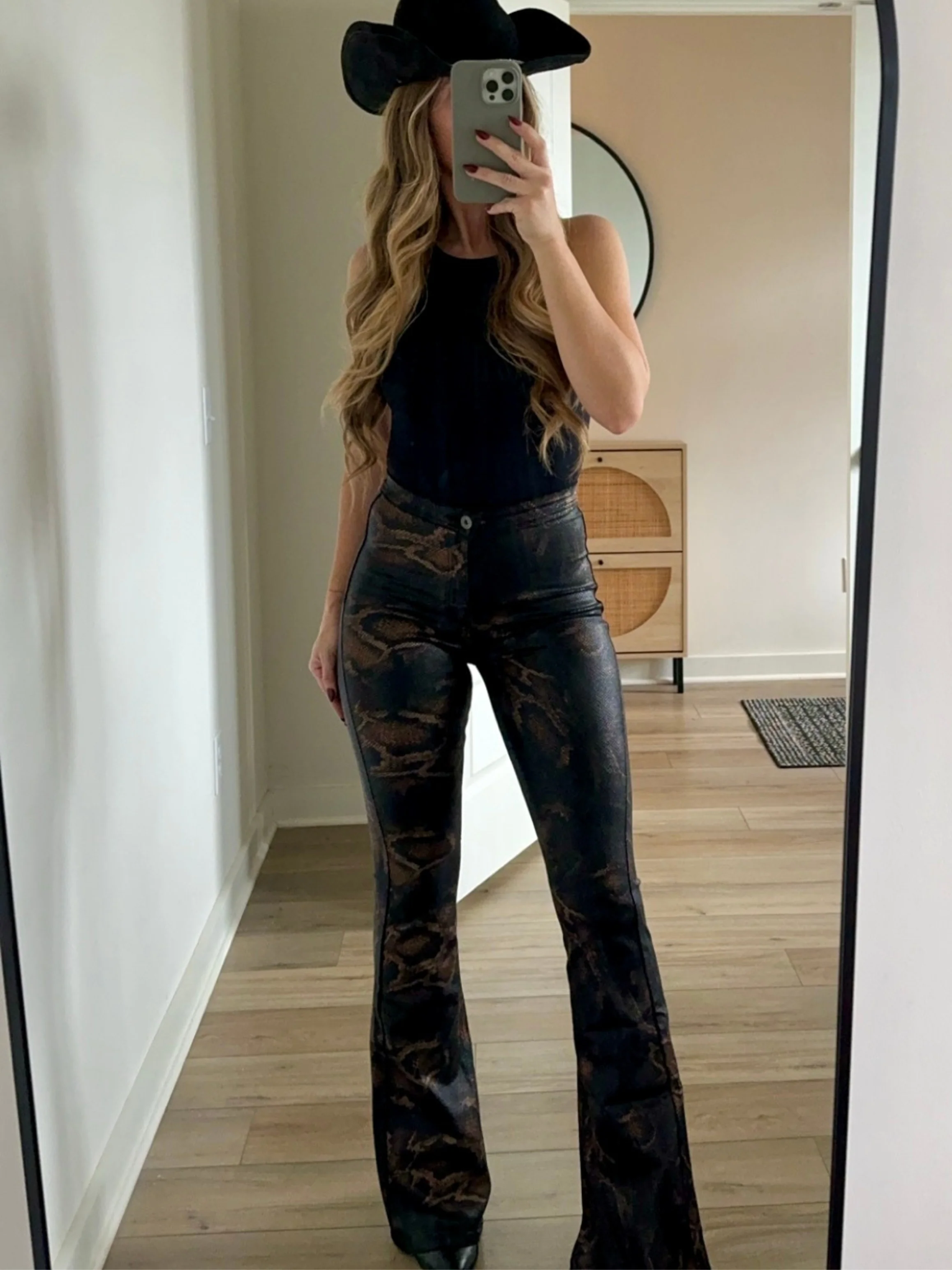Fiona High Waisted Bell Bottom Flare Jeans - Snakeprint - Image 15
